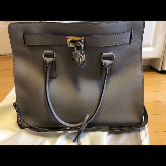 Michael Kors Handbag - Picture 5 of 8